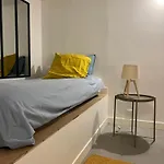 Urban Retreat In 아파트 *