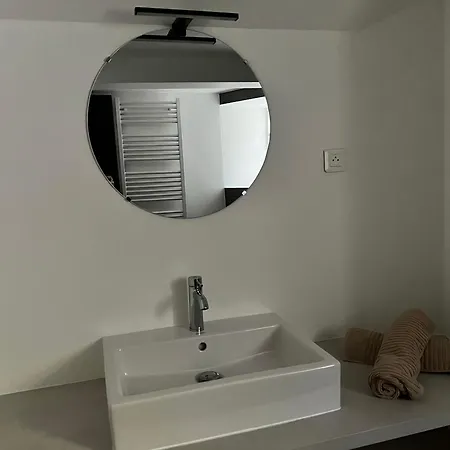 Urban Retreat In Apartment