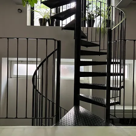 Urban Retreat In Appartement Paris