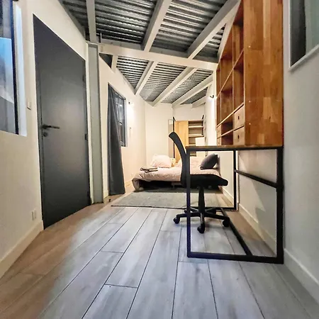 Apartment Urban Retreat In Paris